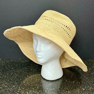 Janessa Leone Straw Hat. Size Large.